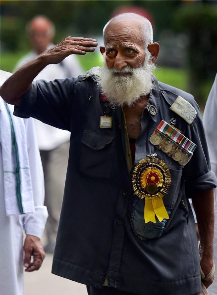 An Ex-serviceman during a protest over the delay in implementation of One Rank, One Pension (OROP) at Jantar Mantar in New Delhi. Credit: PTI Photo by Manvender Vashist